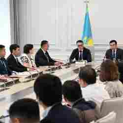 Алматыдағы базарлар жаңартылуда: министр кәсіпкерлермен кездесті