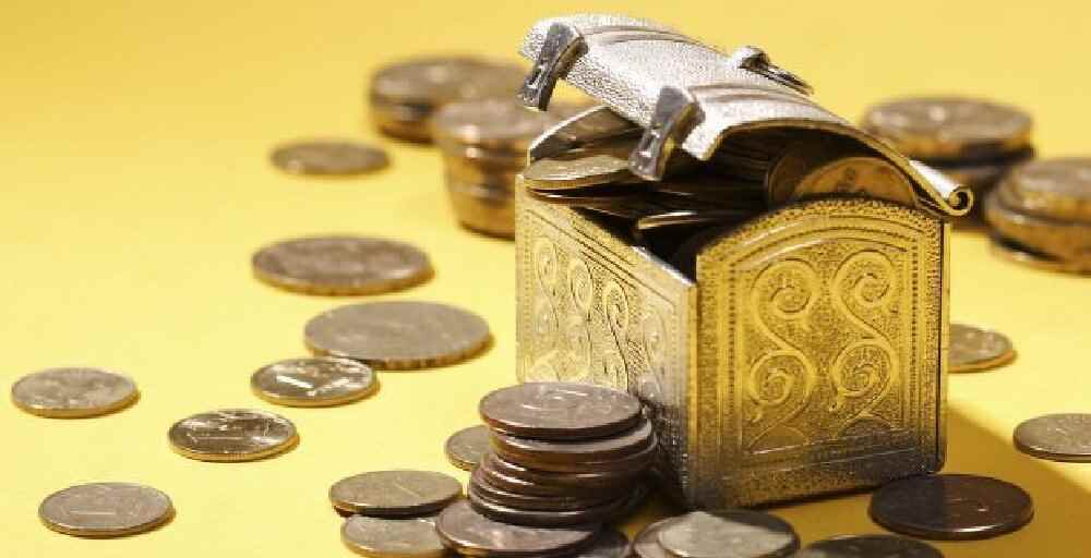 Поступления в Нацфонд сократились на фоне сохранения высоких расходов