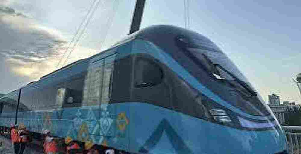 Будущие операторы поездов LRT из Астаны проходят обучение в Китае