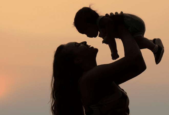 Пособия по рождению и уходу за ребенком вырастут в Казахстане в 2026 году