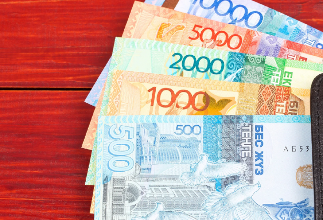 Когда казахстанцам ожидать повышения заработных плат