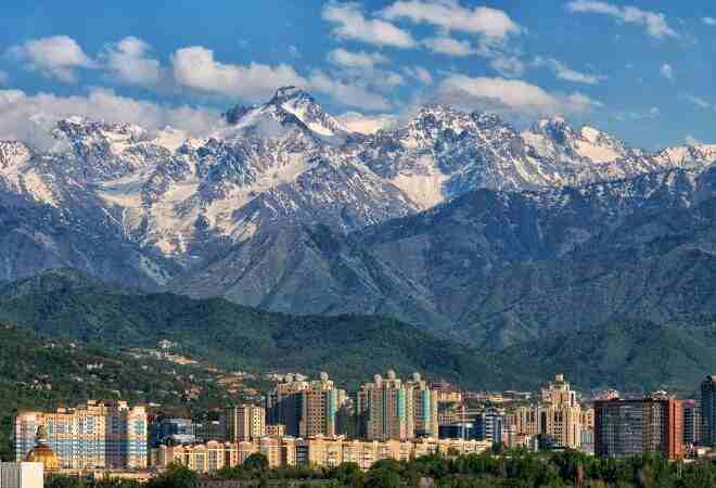 В Алматы утвердили мораторий на строительство в предгорьях