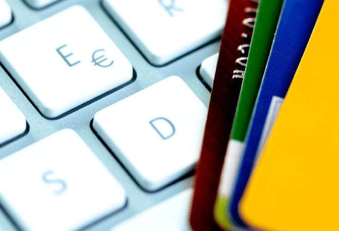 Безналичные платежи заняли 90% товарооборота Казахстана