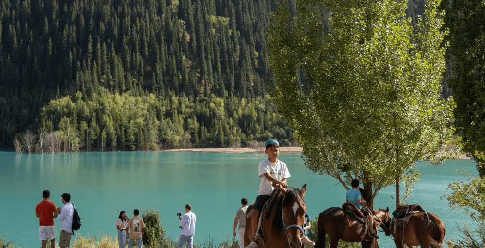 Қазақстанның туристік қызметтер экспорты жарты жылда 18% өскен  