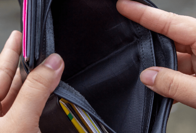 Қазақстандық кәсіпорындар қызметкерлеріне 2.3 млрд теңге қарыз