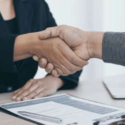 Қазақстанда жұмыс берушілерге қызметкерлерді келісімшартпен алуға тыйым салынбақ