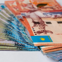 63 мыңнан 110 мыңға дейін: Қазақстандағы көпбалалы отбасыларға берілетін жәрдемақылар