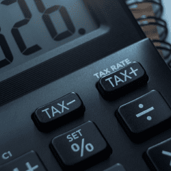 Шағын кәсіпкерлер тоқсан сайын салық төлеуден босатылады  