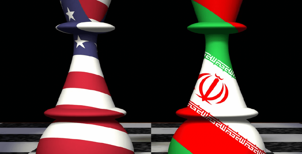 Военный конфликт США с Ираном приведет к росту цен на нефть - эксперт