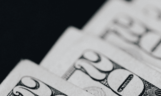 Доллар опустился до 501 тенге