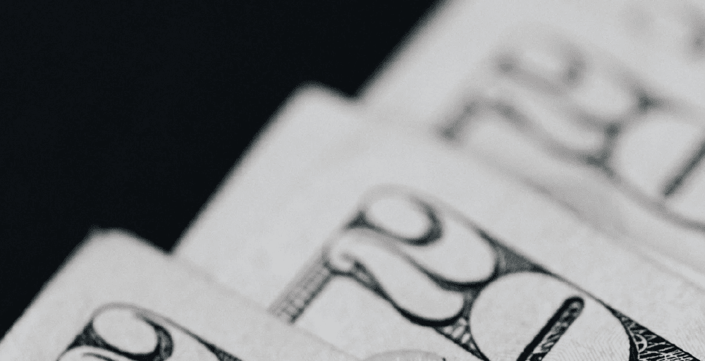 Доллар опустился до 501 тенге