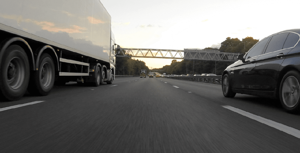 Түркістан облысындағы жолдарға ауыр жүк көліктерінен 12,3 млрд теңге шығын келді 