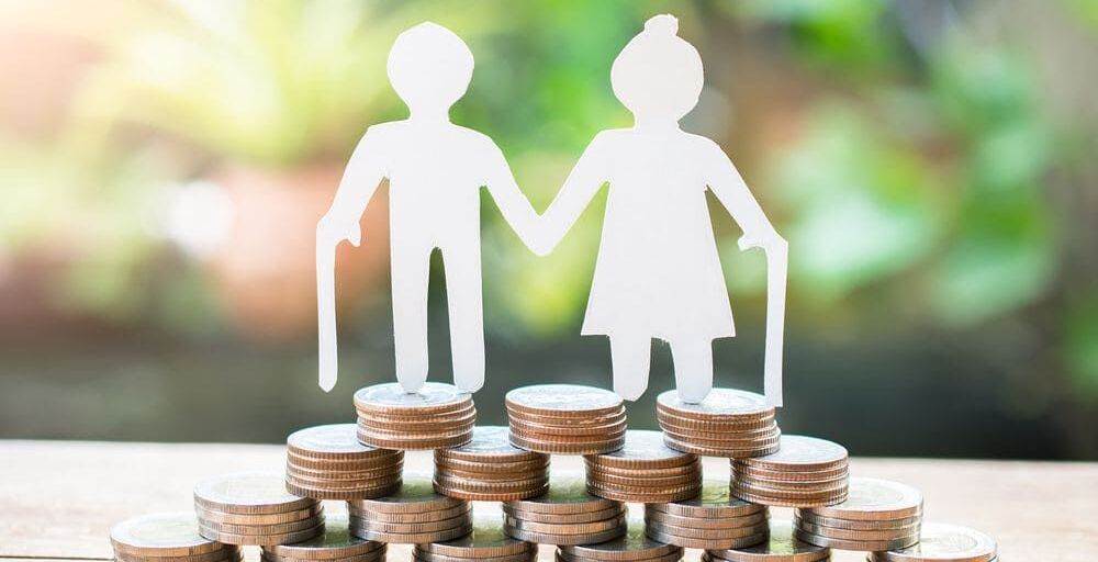 Некоторые казахстанцы могут получать пенсии с 50 лет и пожизненно