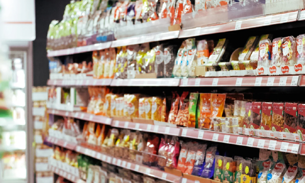 Новым казахстанским брендам упростят размещение товаров в магазинах