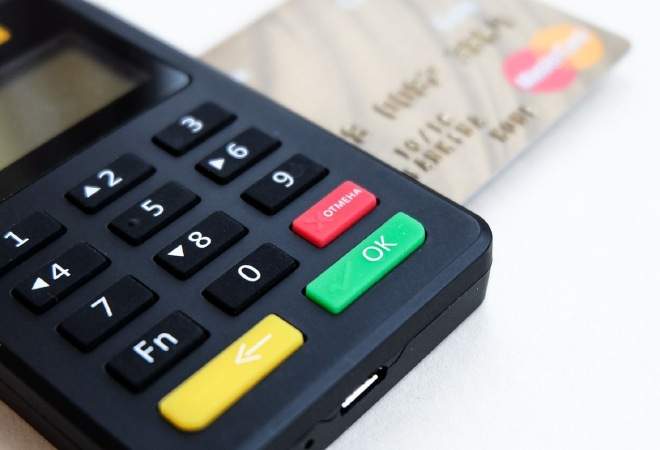 Обьем безналичных операций вырос до 85%, но теневая экономика не исчезла