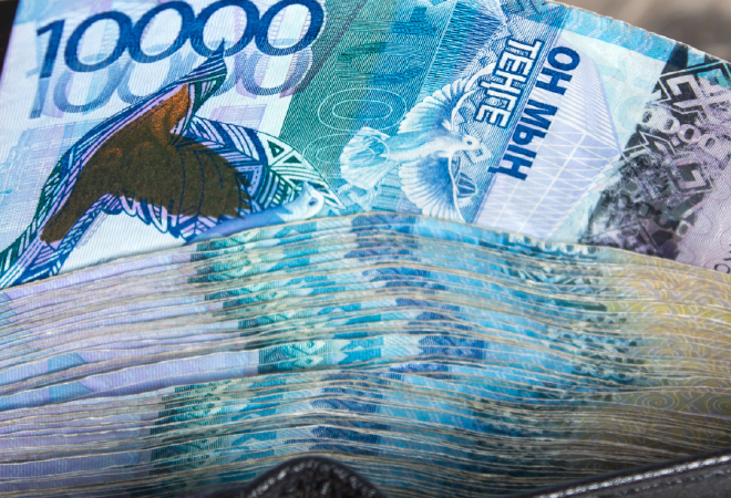 10 мың теңгелік ескі банкнот тағы 1 жыл қолданыста болады &mdash; ҰБ 