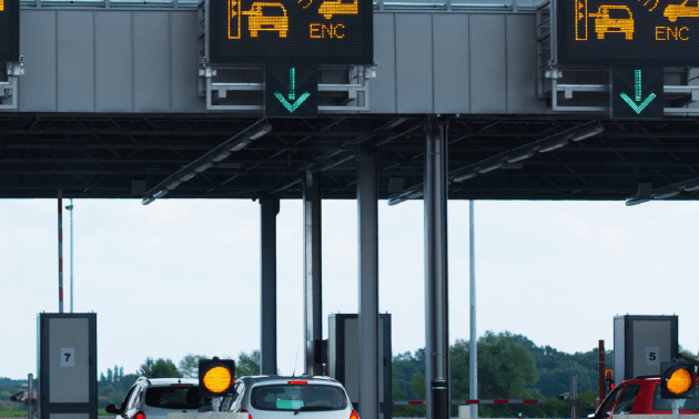 Правила оплаты на платных дорогах смягчили в Казахстане