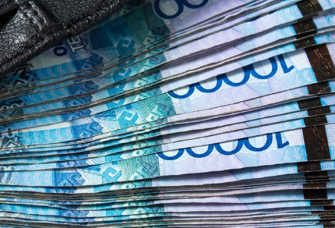10 000 теңгелік ескі банкноталарды пайдалану мерзімі тағы ұзартылды