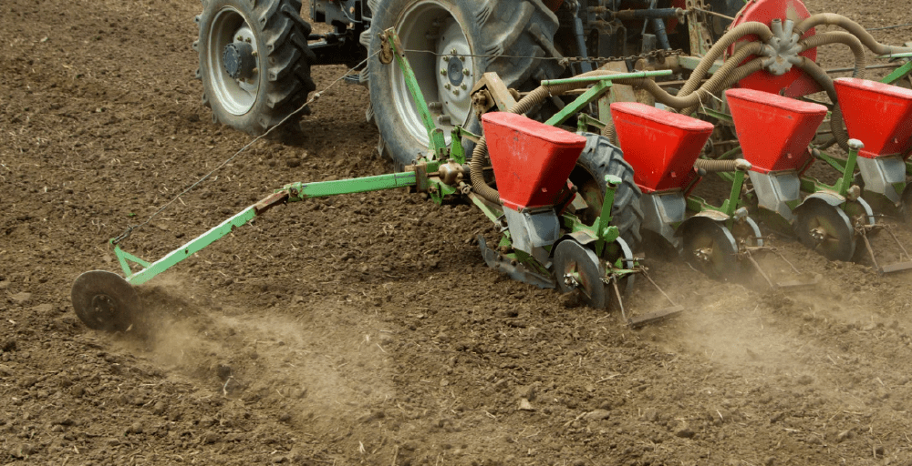 3 287 казахстанских аграриев получили средства для посевной кампании