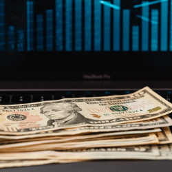 Теңге нығайып, доллар арзандады