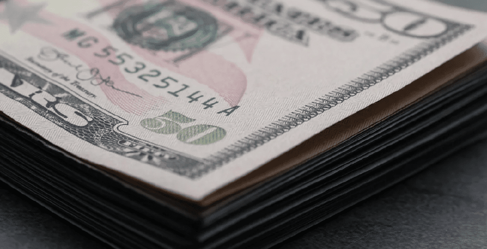 Для покупки более $50 000 валюты придется применять ее по целевому назначению