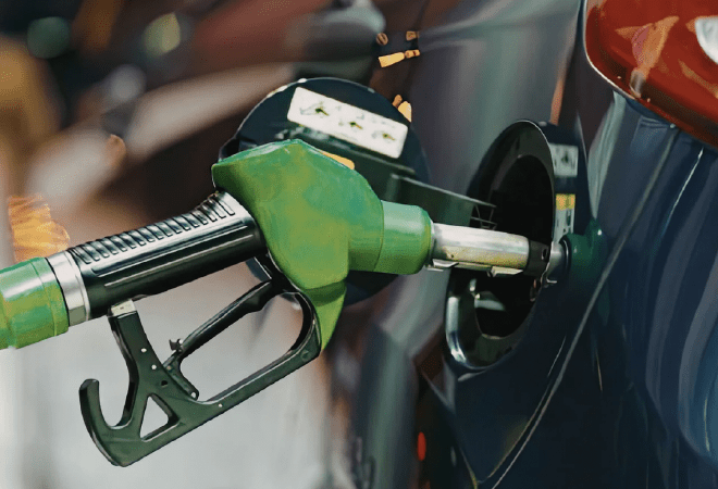 Казахстан на полгода продлил запрет на вывоз бензина и нефтепродуктов