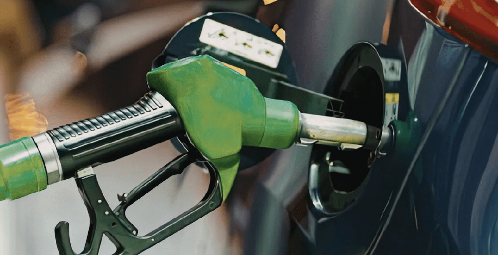 Казахстан на полгода продлил запрет на вывоз бензина и нефтепродуктов