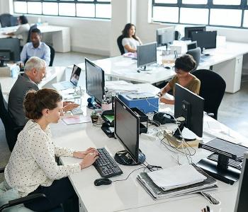 Нефть подешевела на $6 за несколько дней: какие риски это создает для тенге