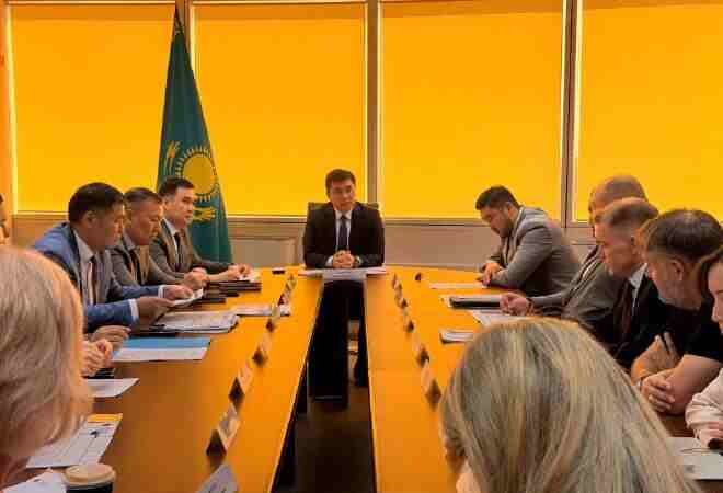 Қажкенов құрылыс саласындағы нормаларды жетілдіру мәселесін бизнеспен талқылады