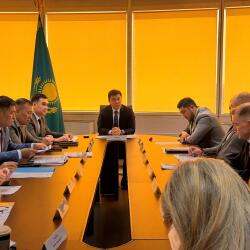 Қажкенов құрылыс саласындағы нормаларды жетілдіру мәселесін бизнеспен талқылады