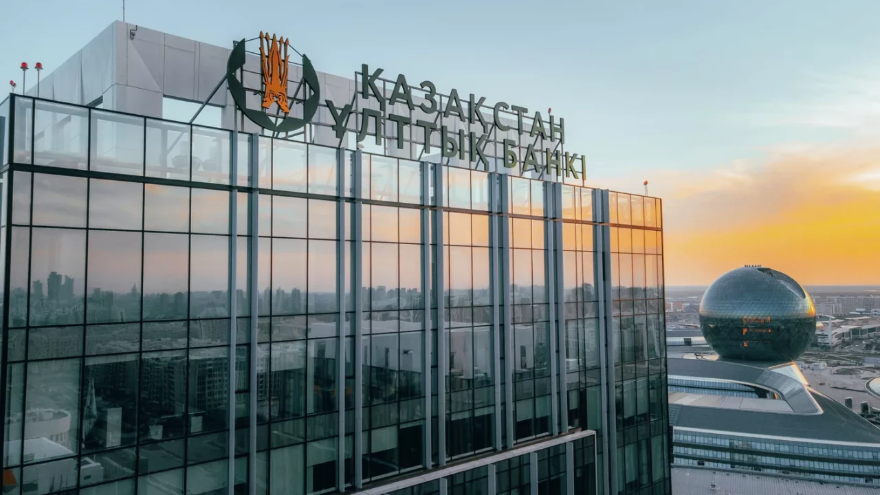 Қазақстандықтар күн сайын 509 млрд теңгеге қолма-қол ақшасыз төлем жасайды