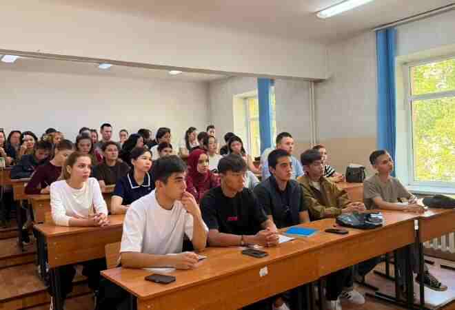 ҚазҰТЗУ студенттеріне өнеркәсіптік қауіпсіздік туралы дәріс оқылды