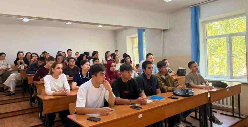 ҚазҰТЗУ студенттеріне өнеркәсіптік қауіпсіздік туралы дәріс оқылды