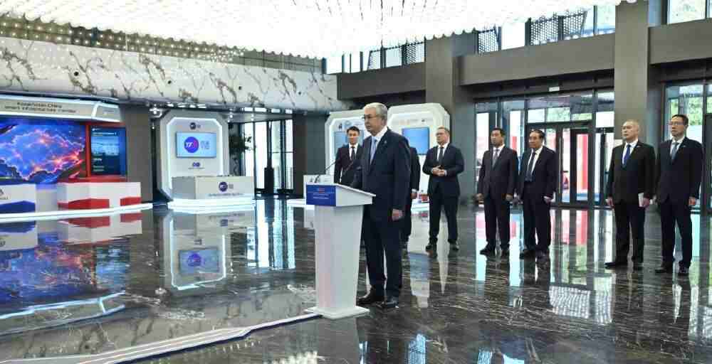 Токаев дал старт проекту по переработке кукурузы