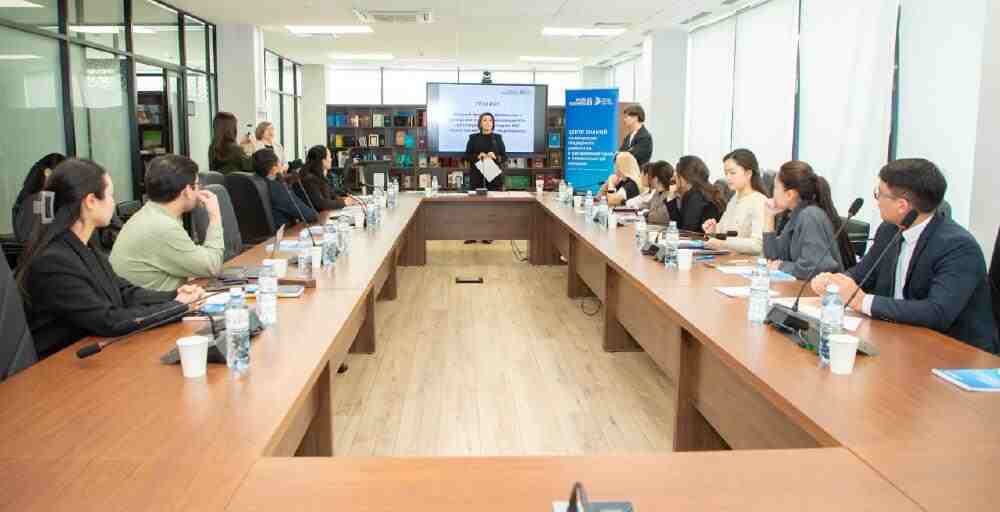 ҚИОД сарапшылары заңнамаға гендерлік сараптама жүргізу бойынша оқудан өтті